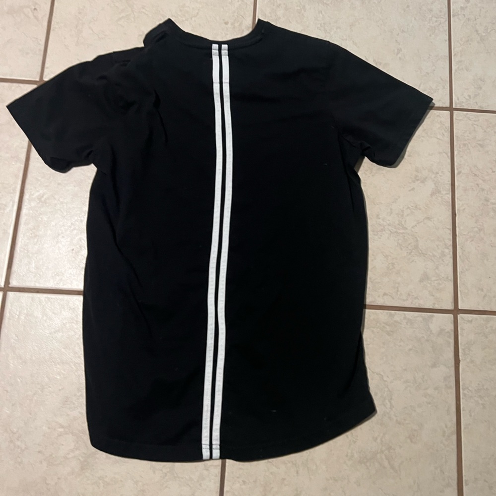Man Tee - Picture 2 of 2